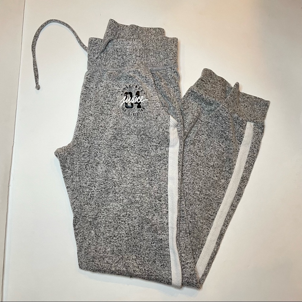 3 for $15 💜Gray Justice Sweatpants